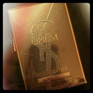 PRICE DROP 🔽 YSL BLACK OPIUM FLORAL SHOCK